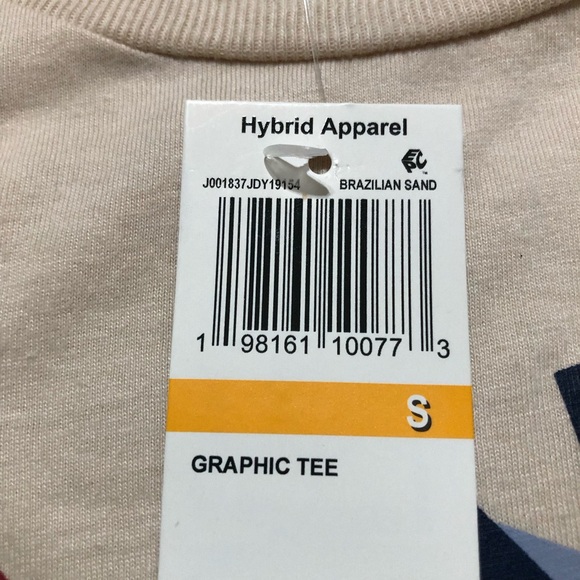 NWT Disney Minnie Mouse Women’s Short Sleeve Brazilian Sand Graphic Tee S - Picture 2 of 9